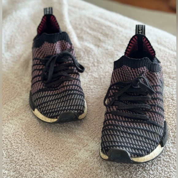Adidas Primeknit “Solar Pink” NMDS - Picture 2 of 8